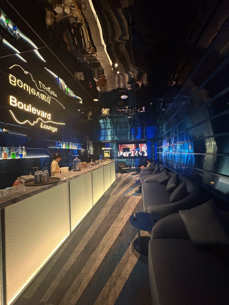 ダナンのイオンモールにあるGalaxy Cinemaのロビー