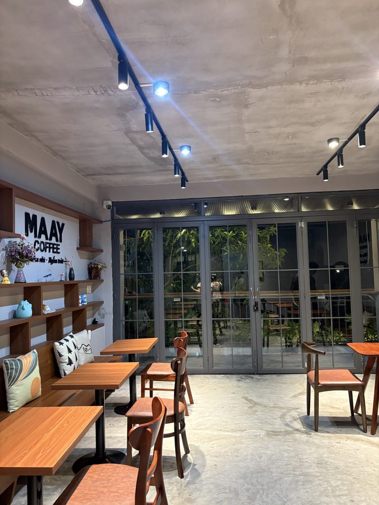 MAAY Coffeeのルーフトップ席