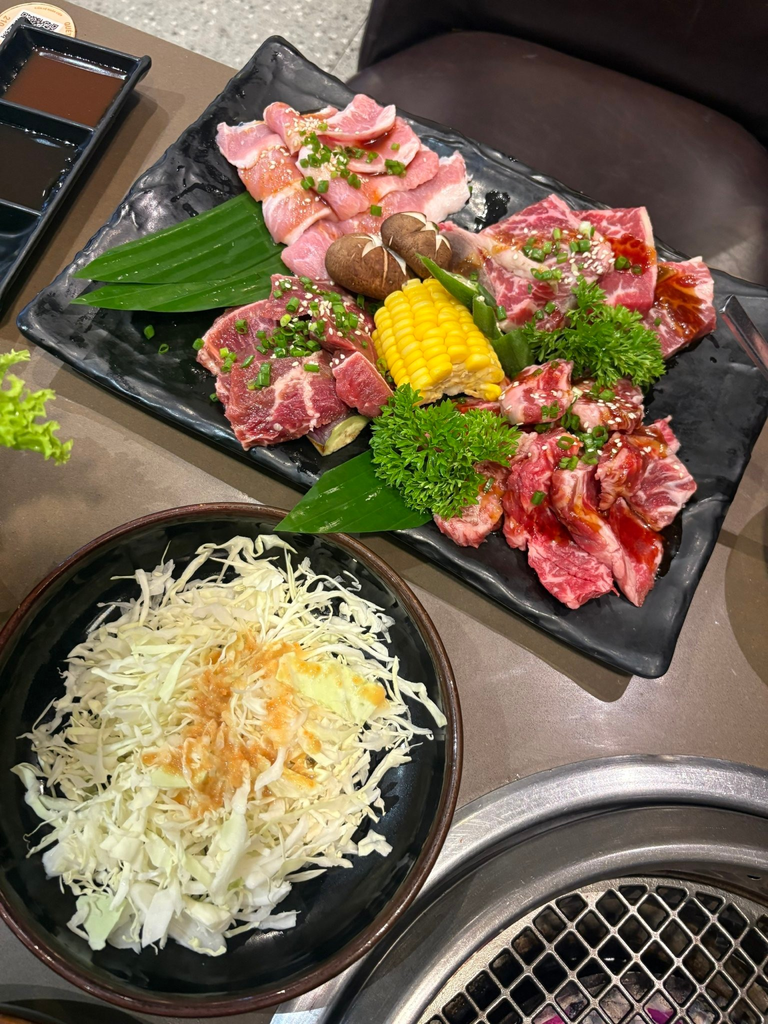 雨の日のダナンで食べる焼肉